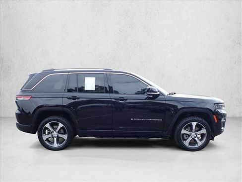 Used 2023 Jeep Grand Cherokee 4WD 4xe image 5