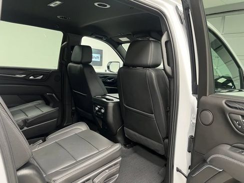 Used 2022 GMC Yukon XL Denali AWD/4WD image 48