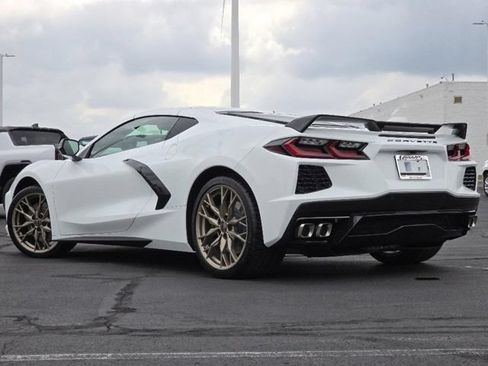 Used 2024 Chevrolet Corvette Stingray Premium Cpe w/ Z51 Performance Package RWD image 18