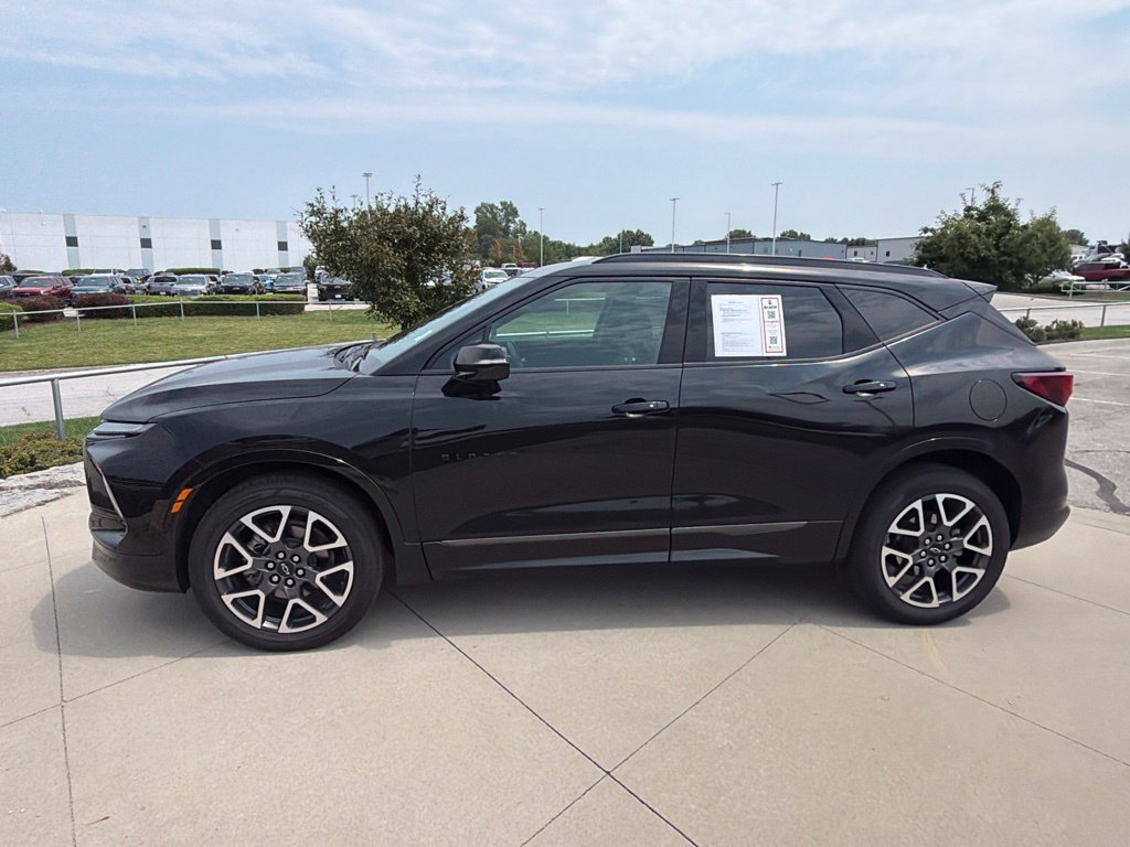 Used 2025 Chevrolet Blazer RS FWD image 5