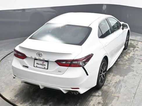 Used 2024 Toyota Camry SE image 22