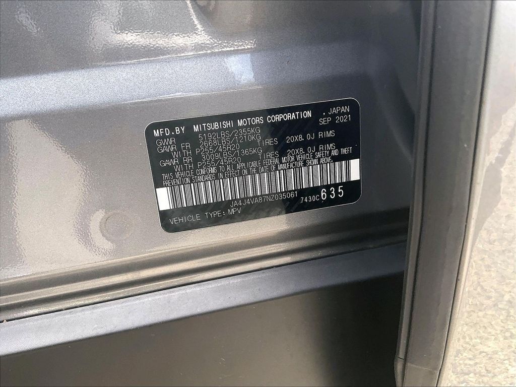 Used 2022 Mitsubishi Outlander SEL AWD/4WD image 34