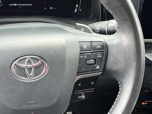 Used 2025 Toyota Camry SE w/ Convenience Package FWD image 14
