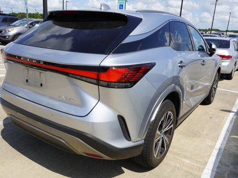 Used 2024 Lexus RX 350 Premium w/ Accessory Package (Z1) FWD image 5