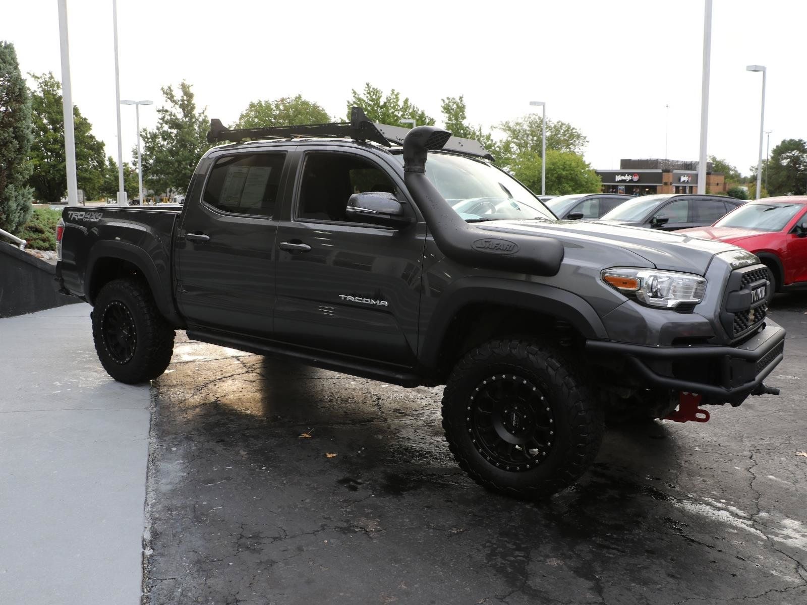 Used 2021 Toyota Tacoma TRD Off-Road AWD/4WD image 6