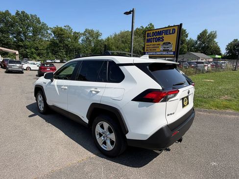 Used 2019 Toyota RAV4 XLE w/ Convenience Package AWD/4WD image 7