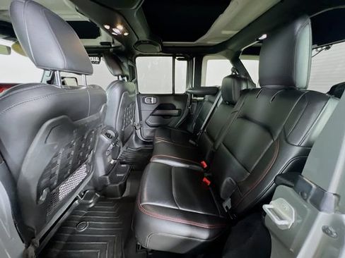 Used 2019 Jeep Wrangler Unlimited Rubicon AWD/4WD image 24
