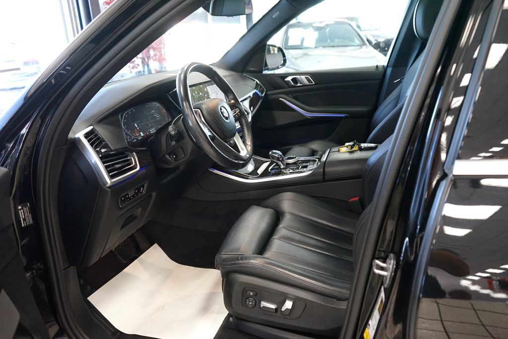 Used 2021 BMW X5 xDrive40i w/ Executive Package AWD/4WD image 28