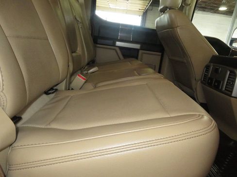 Used 2017 Ford F250 Lariat w/ Lariat Value Package image 33