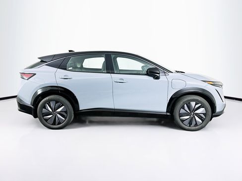 Used 2024 Nissan Ariya AWD image 10