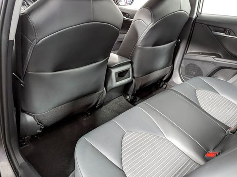 Used 2022 Toyota Camry SE image 37