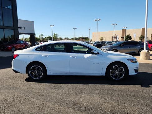 Used 2024 Chevrolet Malibu LT image 8