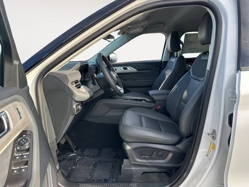 New 2026 Ford Explorer Active w/ Active Comfort Package AWD/4WD image 10