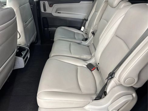 Used 2023 Honda Odyssey Touring image 14