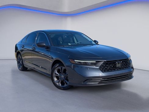 Used 2023 Honda Accord EX image 2