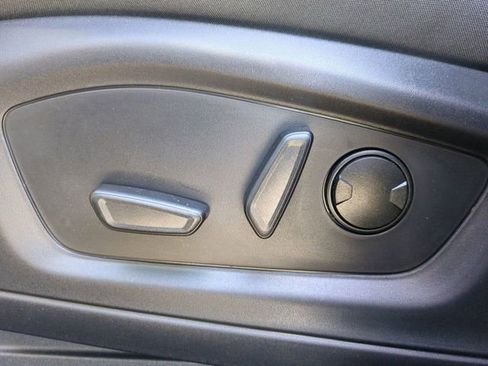 New 2026 Ford Explorer Active RWD image 21