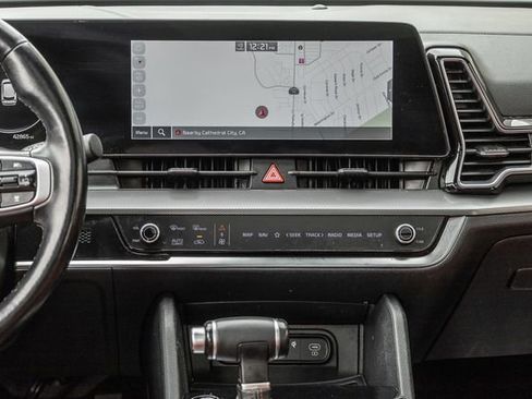 Used 2023 Kia Sportage SX image 7