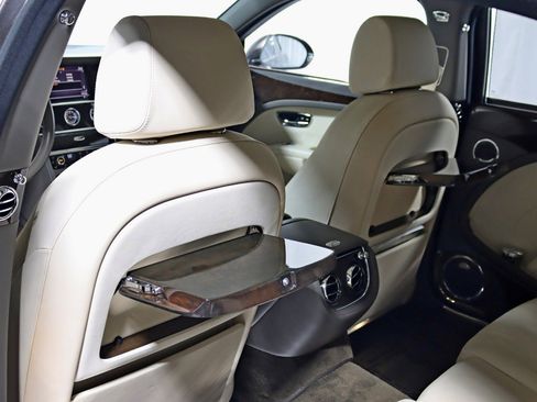 Used 2011 Bentley Mulsanne image 34