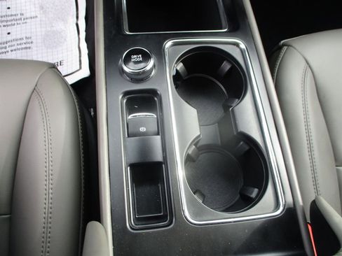 Used 2025 Lincoln Corsair FWD image 6