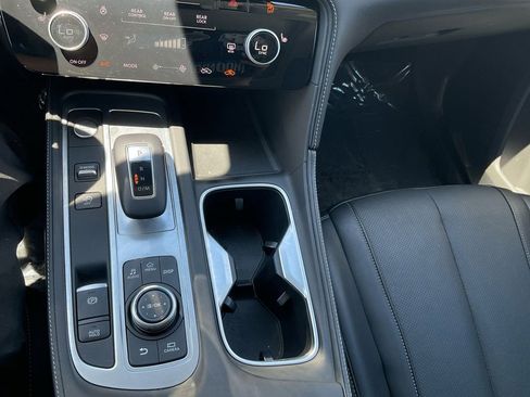 Used 2024 INFINITI QX60 Pure w/ Cargo Package image 23