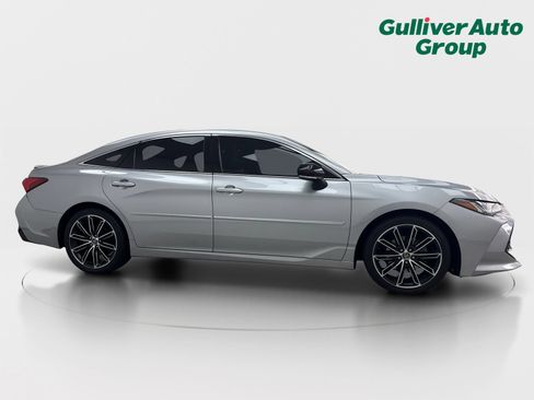 Used 2019 Toyota Avalon Touring w/ Advanced Safety Package FWD image 12