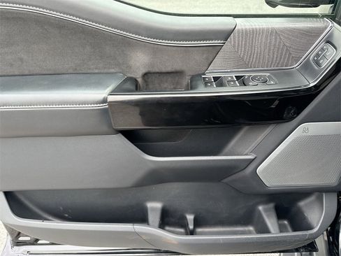 Used 2023 Ford F150 Lightning Platinum image 15