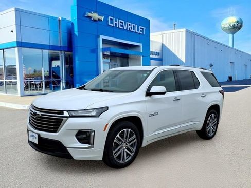 Used 2024 Chevrolet Traverse High Country AWD/4WD image 8