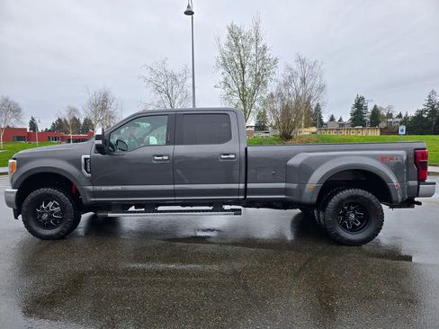 Used 2017 Ford F350 Lariat w/ Lariat Ultimate Package image 2