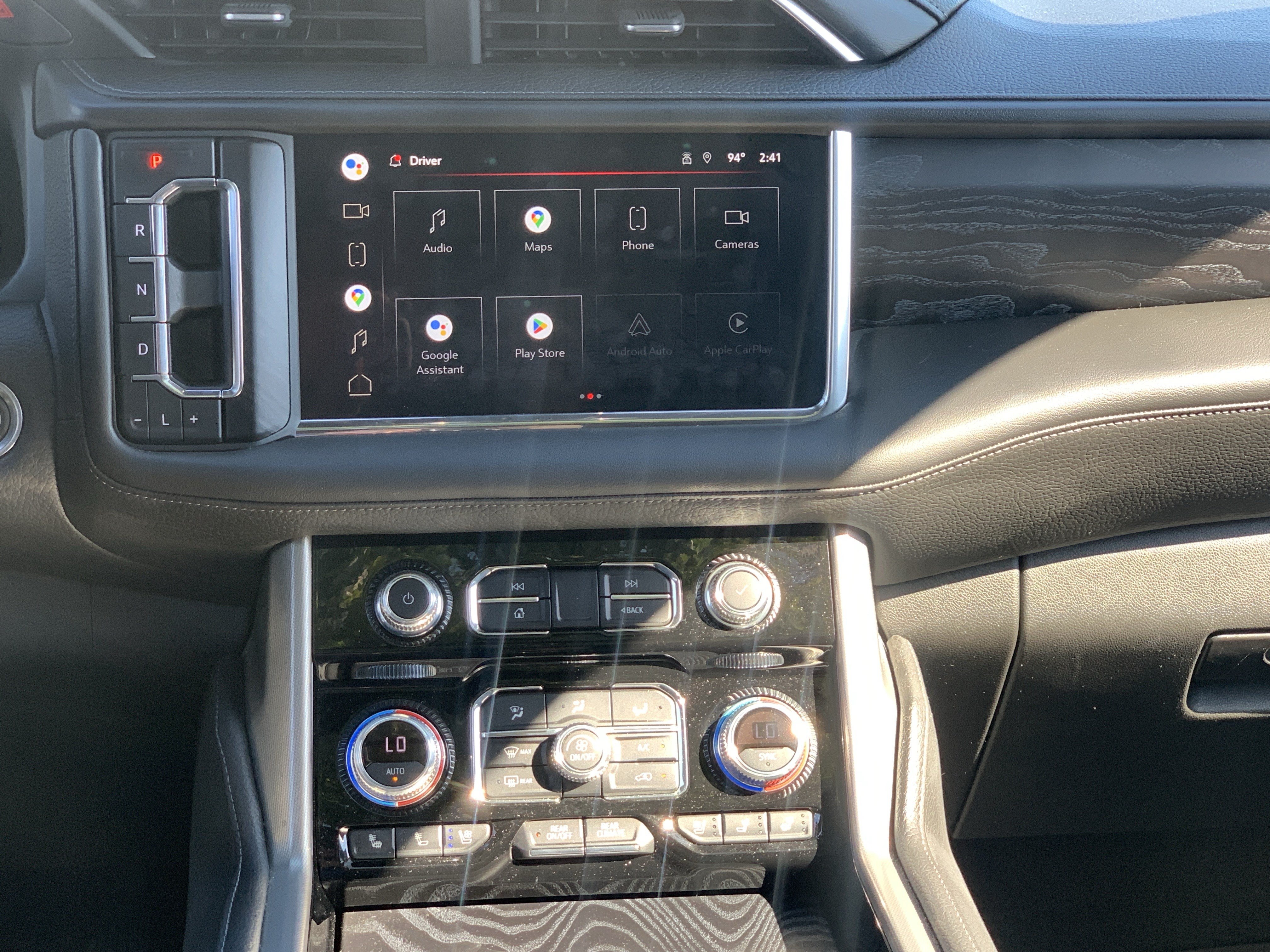 Used 2022 GMC Yukon Denali w/ Advanced Technology Package AWD/4WD image 31