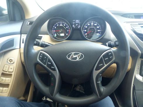 Used 2013 Hyundai Elantra GLS w/ Preferred Pkg FWD image 19
