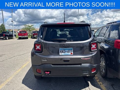 Used 2020 Jeep Renegade Trailhawk w/ Cold Weather Group AWD/4WD image 3
