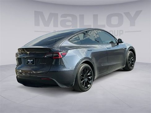 Used 2021 Tesla Model Y 2WD image 7