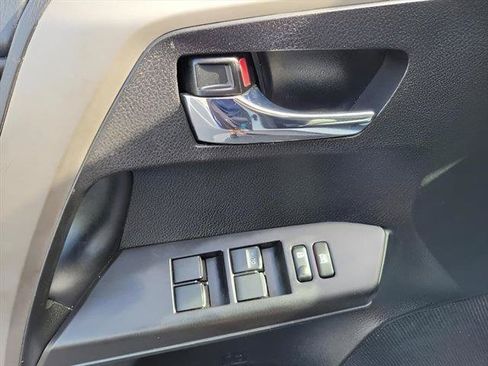 Used 2018 Toyota RAV4 XLE w/ Plus Extra Value Package FWD image 18