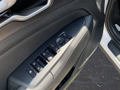 New 2026 Kia Sportage EX image 32