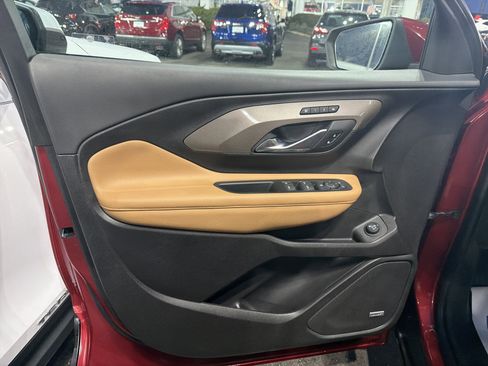 Used 2018 GMC Terrain SLT w/ Preferred Package image 8