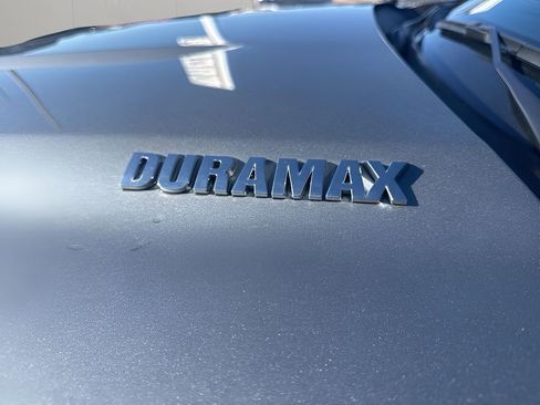 Used 2023 Chevrolet Silverado 1500 High Country w/ Technology Package image 12