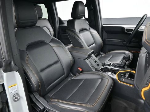 Used 2024 Ford Bronco Badlands image 31