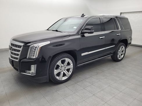Used 2018 Cadillac Escalade Premium Luxury AWD/4WD image 2