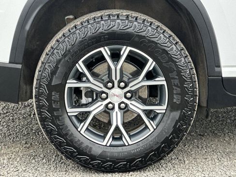 Used 2025 GMC Acadia AT4 w/ LPO, Floor Liner Package AWD/4WD image 43