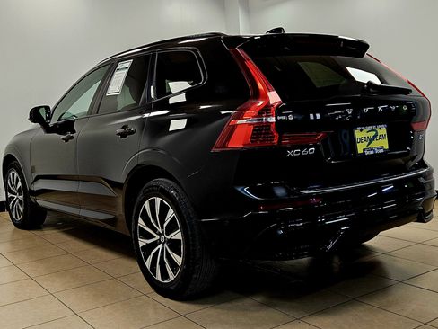 Used 2023 Volvo XC60 B5 Plus image 5