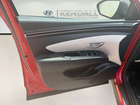 Used 2023 Hyundai Tucson SEL FWD image 17