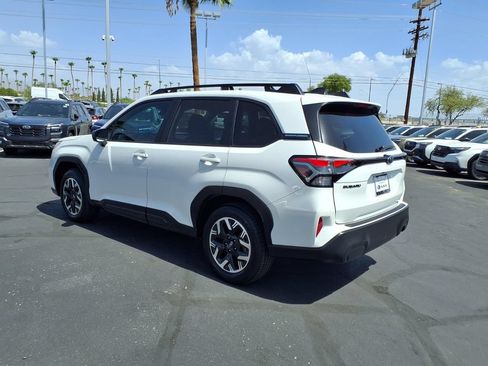 Used 2026 Subaru Forester Premium AWD/4WD image 11
