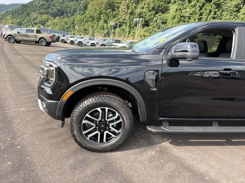 New 2026 Ford Ranger Lariat w/ FX4 Off-Road Package AWD/4WD image 9