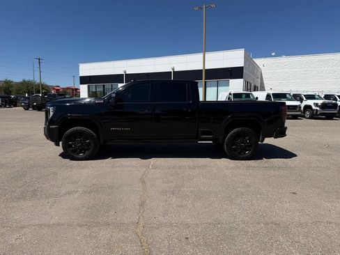 Used 2024 GMC Sierra 3500 AT4 w/ AT4 Premium Plus Package AWD/4WD image 8