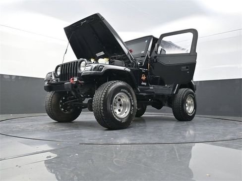 Used 1998 Jeep Wrangler Sahara image 27
