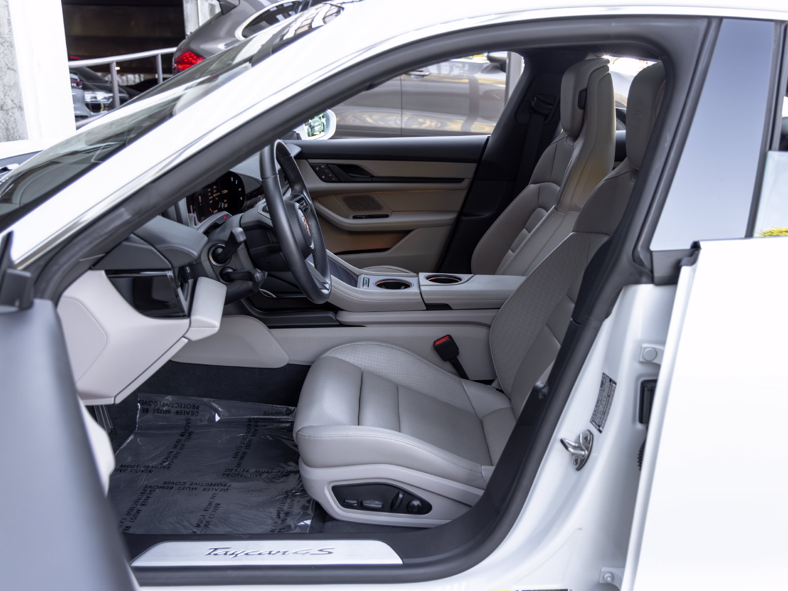 Certified 2022 Porsche Taycan 4S AWD/4WD image 22