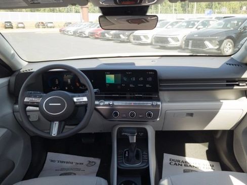 New 2027 Hyundai Kona SE FWD image 17