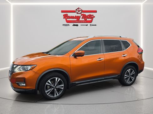Used 2017 Nissan Rogue SL AWD/4WD image 1