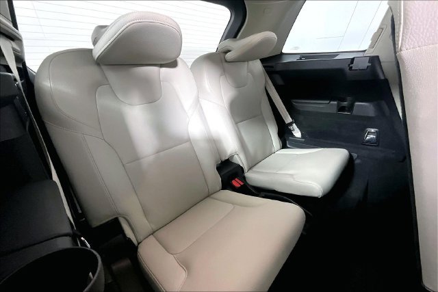 Used 2023 Volvo XC90 B6 Plus AWD/4WD image 29