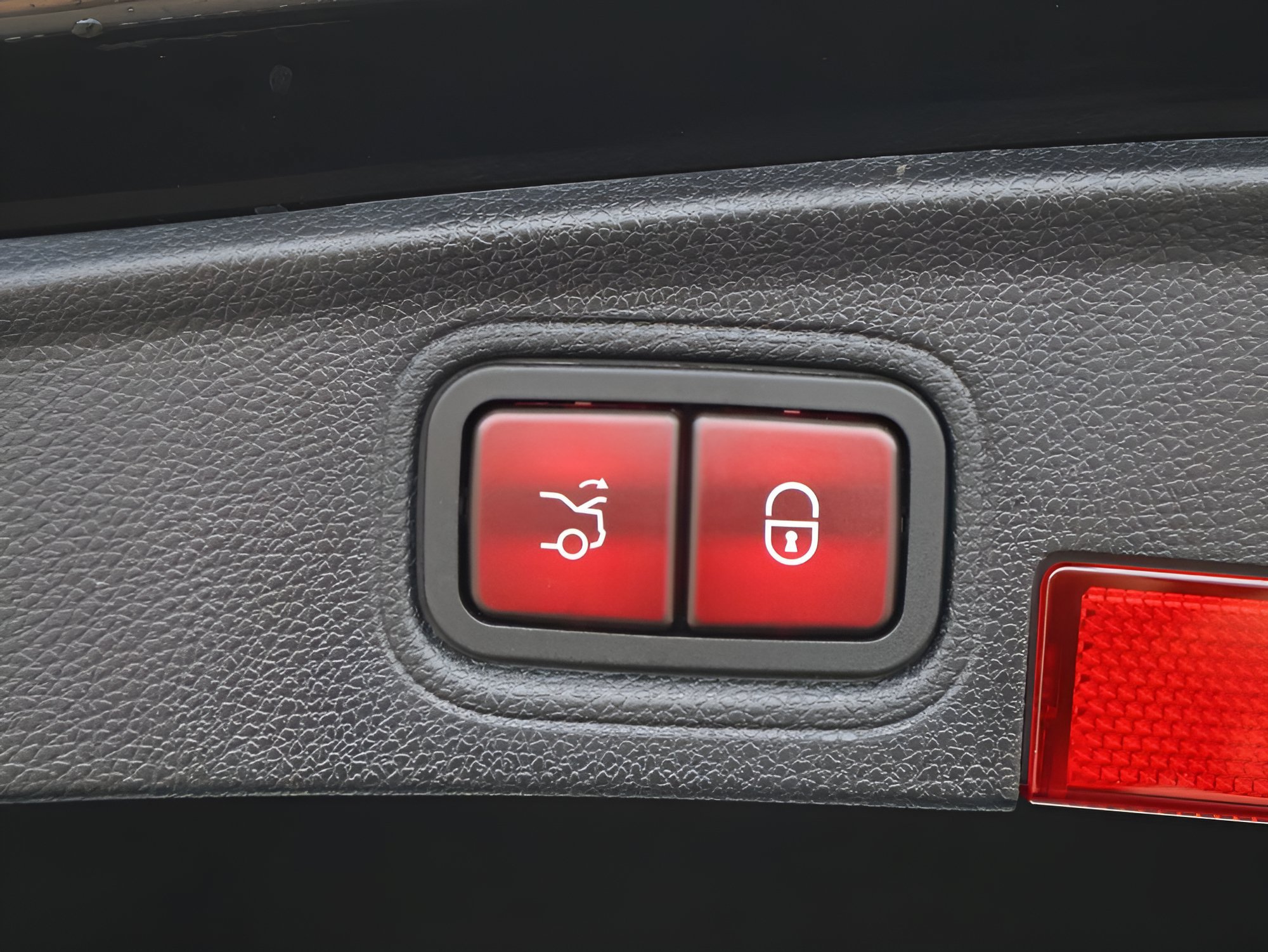 Certified 2023 Mercedes-Benz C 300 4MATIC Coupe image 19